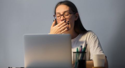 4 Penyebab Seseorang Gampang Mengantuk Meski Cukup Tidur