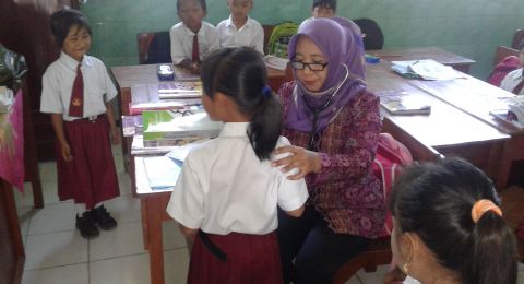 Sosok Pahlawan Kekinian Bernama Ibu