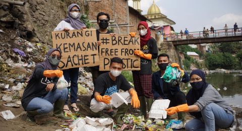 Aktivis Lingkungan Berjuang Demi Masa Depan