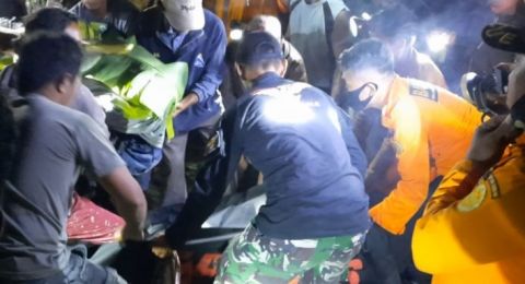 Ditahan Terkait Dugaan Korupsi Kadis Esdm Riau Ajukan Praperadilan Suara Riau<script async src=