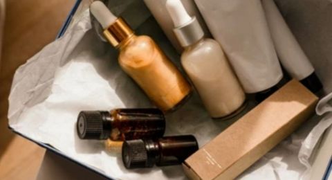 Keamanan Menggunakan Skincare dan Kosmetik untuk Perawatan Kulit Ibu Hamil