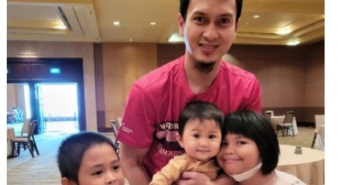 Jelang Turnamen, 5 Pemain Bulu Tangkis Ini Memboyong Keluarga ke Bali