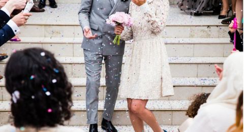 Menikah atau Mengejar Karier Terlebih Dahulu?