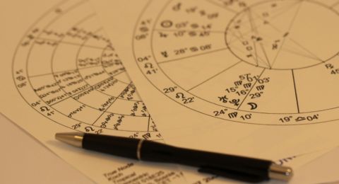 4 Zodiak yang Dikenal Paling Licik, Ada Scorpio dalam Daftar Teratas!