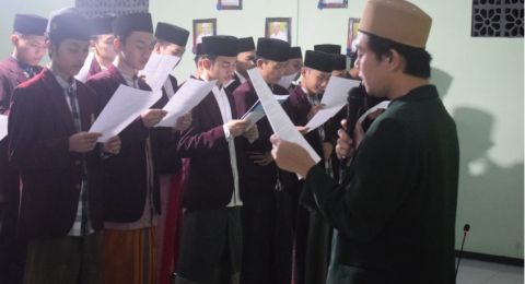 Pelantikan Dewan Mahasantri Mahad Aly Nurul Qarnain Jember