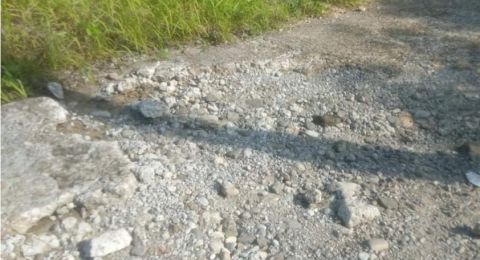 Jalan Poros Desa Todang-Todang Rusak Parah, Warga Harap Ada Perbaikan