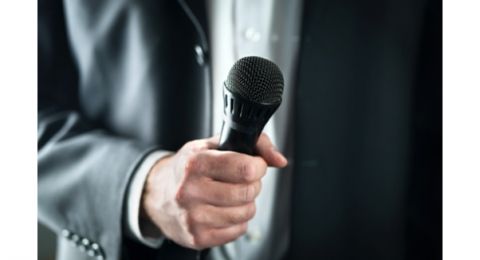 MC Bukan Pimpin Acara Malah Pandu Orang Lagi Makan Donat, Auto Ngakak Brutal!