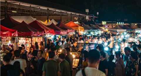 Kacang Rebus Terakhir di Pasar Malam