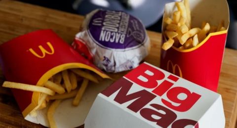 Pria Temukan Makanan Berusia 60 Tahun Merek Terkenal, Wujudnya Bikin Kaget