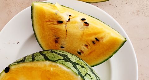 Bisa Cegah Rasa Mual, Ini 5 Khasiat Konsumsi Semangka Kuning bagi Ibu Hamil