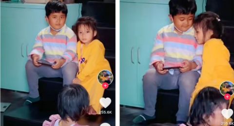Kocak, Kedua Bocah Ini Duduk Berduaan Sambil Sandaran, Warganet Malah Baper