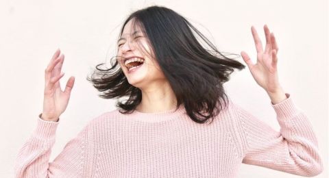 Viral Perempuan Alami Dislokasi Rahang Gegara Tertawa Berlebihan, Warganet: Ngeri Banget!