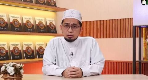 Ustaz Adi Hidayat Sarankan Berdoa Saat Empat Gerakan Salat Ini, Seketika Doa Dikabulkan!