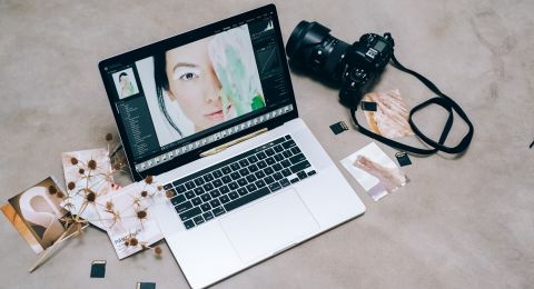 Membangun Ekonomi Bangsa Lewat Bisnis Startup dan UMKM