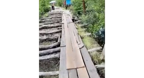Viral Jembatan dengan Jalan Sakaratul Maut Dilewati Warga: Serasa Ninja Warior
