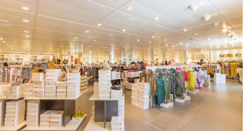 Komplek Perumahan Berasa Mall Gegara Kebiasaan Sama Antar Tetangga Begini