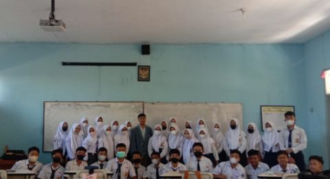 KKN Tematik UPI 2022: Sosilisasi Daur Ulang Sampah Menjadi Barang yang Memiliki Nilai Jual