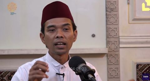 UAS Lelang Mobil Jaguar dan Hasilnya untuk Pesantren, Ternyata 'Cuma' Mau Kiriman Ini: Saat Aku Mati...