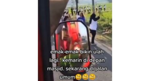 Asyik Senam di Tengah Jalan, Emak-Emak Ras Terkuat Bikin Sopir Truk Harus Ngalah