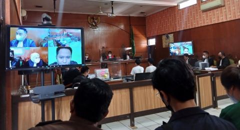 Tok! Crazy Rich Bandung Doni Salmanan Resmi Dihukum 4 Tahun Penjara