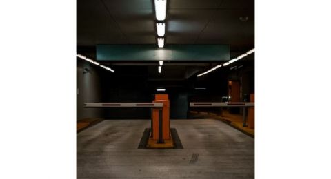 Palang Pintu Parkir Otomatis Ini Curi Perhatian, Warganet: Beda dari yang Lain