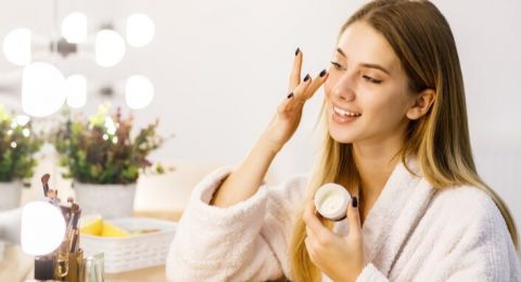 7 Alasan Menambahkan Minyak Jojoba ke Rutinitas Perawatan Kulit