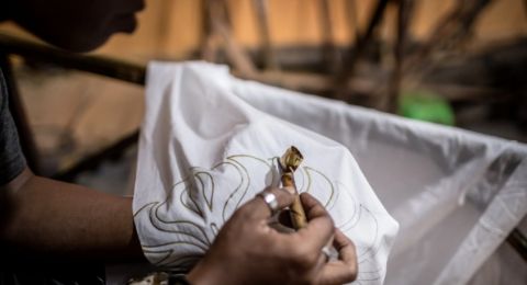 Media Baru Melestarikan Batik Nusantara