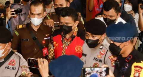 Eks Ajudan Mendadak Irit Bicara: Ferdy Sambo Injak Ceceran Darah Yosua saat Jemput PC