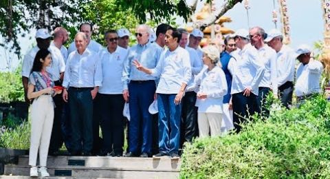 Sempat Terjebak di antara Pemimpin Negara, Tour Guide KTT G20 Dapat Pujian Langsung dari Presiden AS Joe Biden