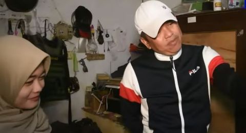 Bak Kapal Pecah Dedi Mulyadi Syok Lihat Kamar Yessy Duta Sertifikat Rumah: Lah Ini Anak Gimana?