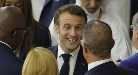 Presiden Prancis Emmanuel Macron Akan Kirim Kendaraan Tempur untuk Ukraina