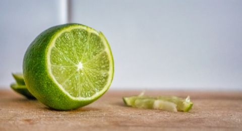 3 Manfaat Jeruk Nipis untuk Ketiak, Sudah Pernah Mencoba?