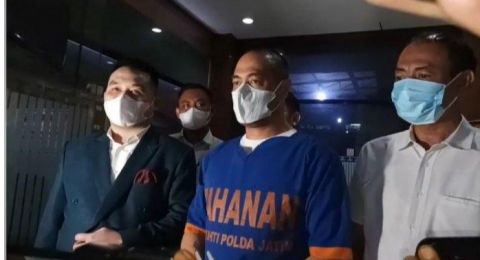 Ferry Irawan Kenakan Baju Tahanan Polda: Jangan Hina Saya, Jangan Fitnah Saya
