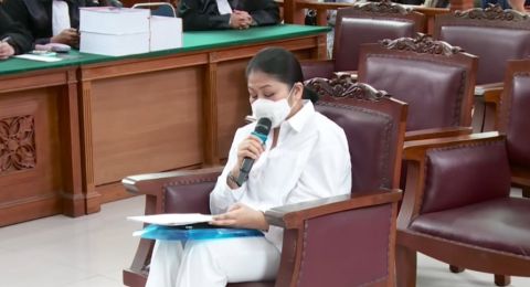 Putri Candrawathi Tak Terima Diledek Perempuan Tua, Netizen: Harus Dibilang Gadis Gitu
