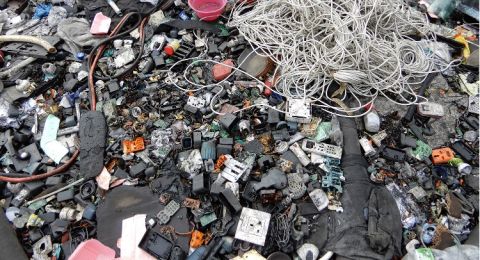 Perilaku Konsumtif Membunuh Lingkungan: Belajar dari Kasus E-Waste di Ghana