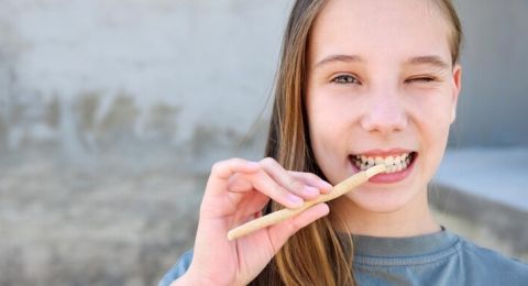 5 Manfaat Siwak untuk Kesehatan Gigi dan Mulut, Ampuh Memutihkan Gigi!