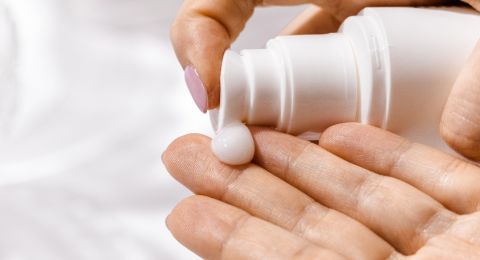 Sering Terpapar AC Picu Masalah Kulit dan Rambut? Rawat dengan 5 Cara Ini!