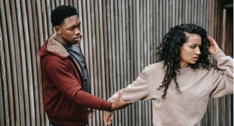 5 Alasan Seseorang Bersikap Dingin pada Pasangan, Ada Masalah atau Kecewa?