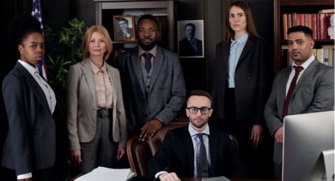 4 Alasan Lingkungan Kerja yang Kompetitif Bisa Membuat Dirimu Berkembang