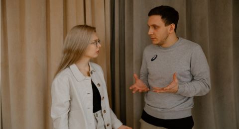 4 Tanda Pertemanan yang Kamu Jalani Sudah Tidak Lagi Sehat, Apa Saja?