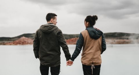 5 Cara Memperbaiki Hubungan yang Hampir Kandas, Hidupkan Keintiman Kembali!