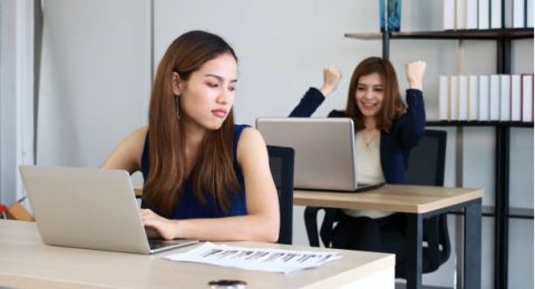 4 Zodiak yang terlalu Menilai Orang Lain Menurut Astrologi, Virgo Terdepan!