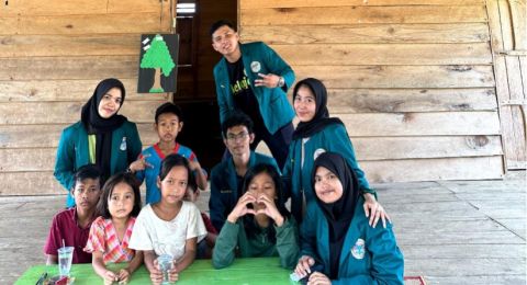 Seru! Belajar Masa Depan Bersama Anak-anak Suku Anak Dalam di Dusun Sekaladi