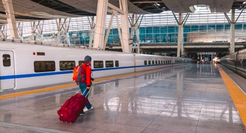 4 Tips Solo Travelling Murah dengan Kereta Api, Manfaatkan Tiket Go Show
