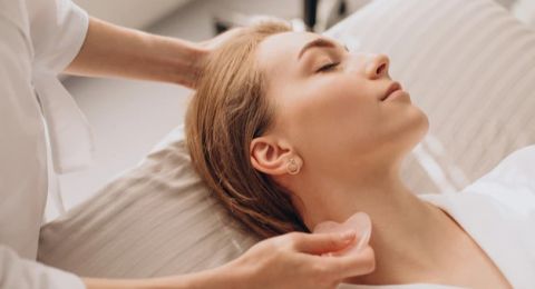 Dikenal Dapat Mengatasi Masuk Angin, 3 Efek Kerokan yang Perlu Diwaspadai