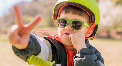 3 Tips sebelum Membeli Helm untuk Anak, Ikuti Aturan Standar