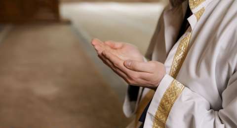 Ini Empat Amalan Istimewa di Hari Jumat, Syekh Ali Jaber: Doa Tidak Akan Ditolak!