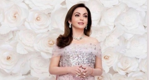 Nita Ambani Istri Orang Terkaya Asia Tenteng Tas Harga Rp6 Miliar, Ini Penampakan Kemewahannya