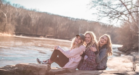 4 Zodiak yang Punya Hubungan Dekat dengan Sepupu Layaknya Saudara Kandung