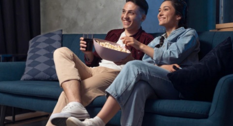 Dari Baper Sampai Teriak Bareng: 10+ Tontonan Netflix Buat Quality Time Makin Lengket